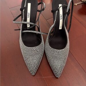 Zara Women's Sparkling Black and Silver Heels